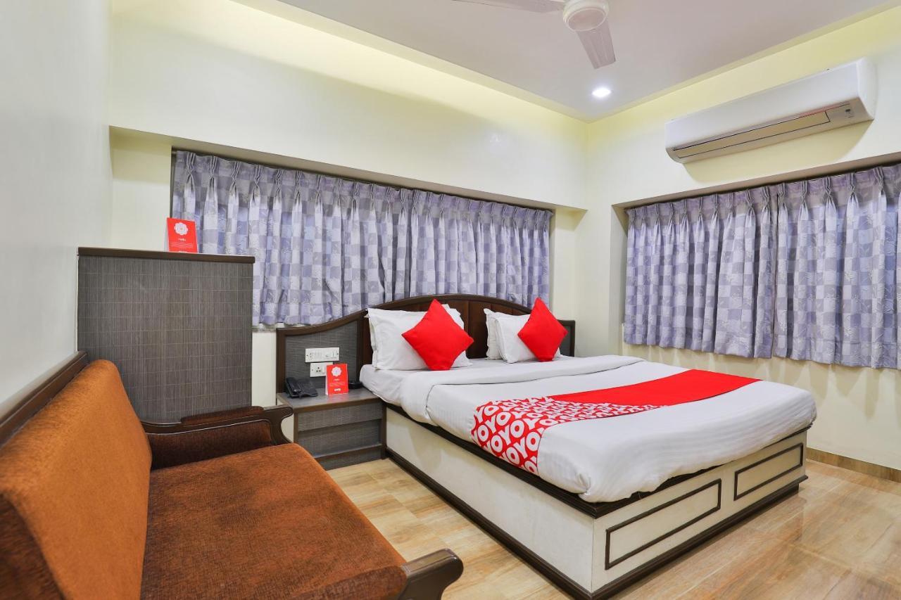 Oyo 17117 Hotel Rainbow Vadodara Bagian luar foto