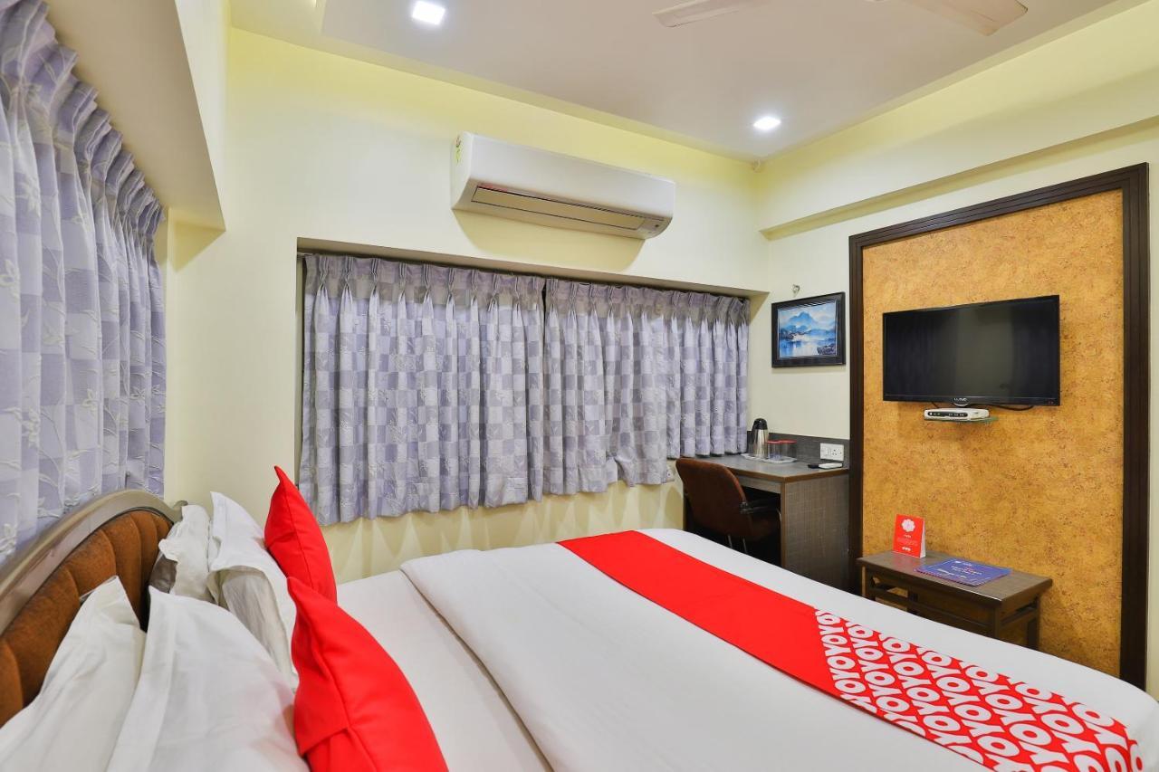 Oyo 17117 Hotel Rainbow Vadodara Bagian luar foto